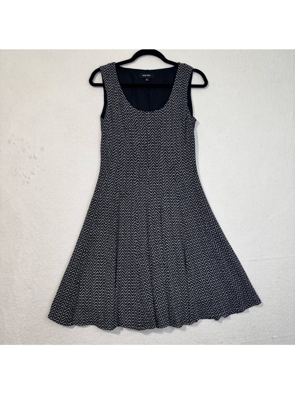 Nine West Black/White Herringbone Pattern A-Line Sleeveless Flyaway Dress Size 6
